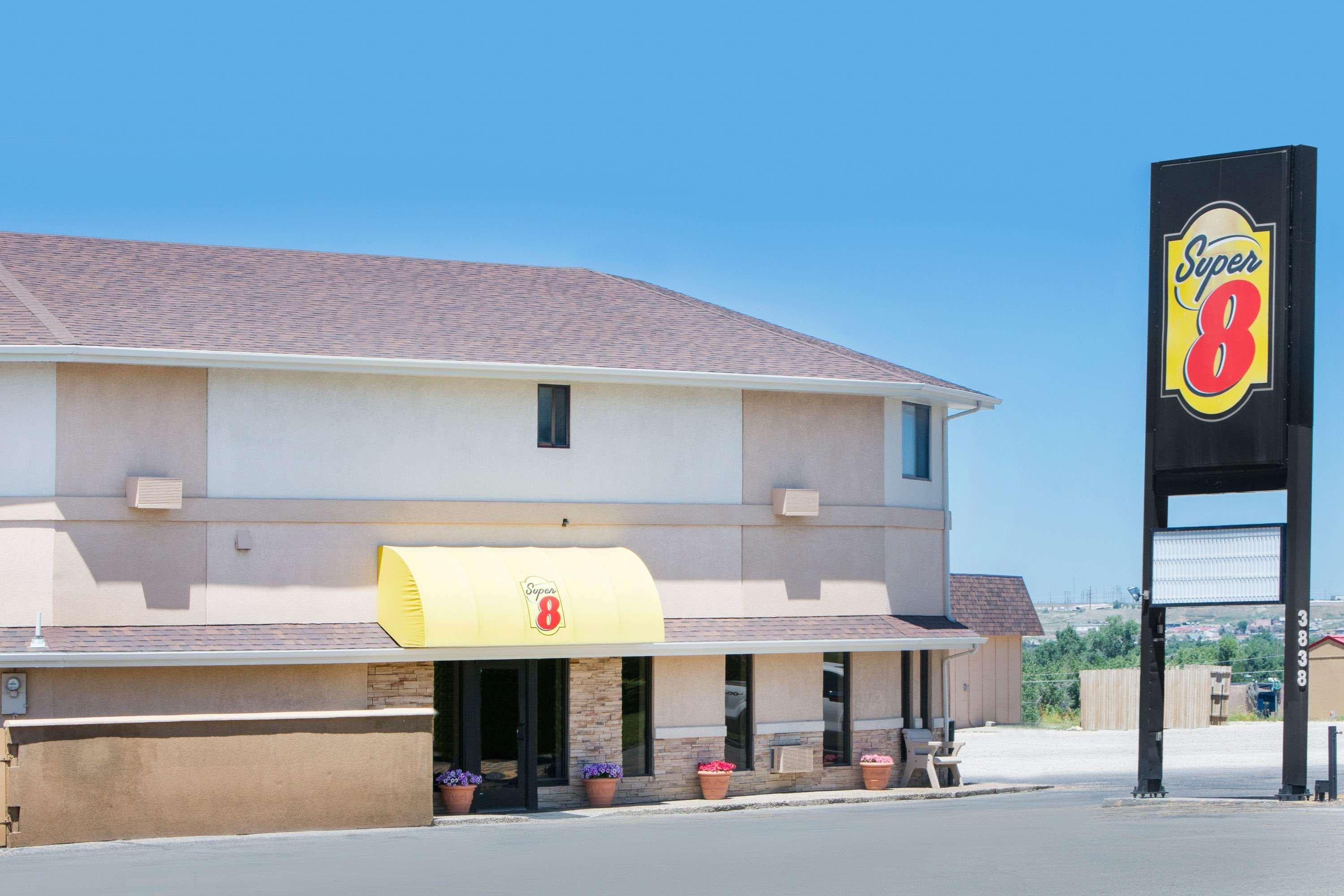 Super 8 by Wyndham Casper West by the River in Casper